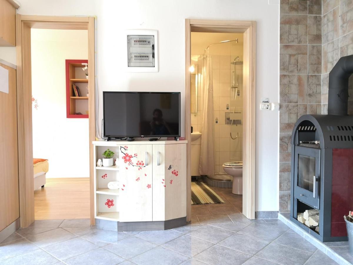 Red Apple Apartment Bovec Ngoại thất bức ảnh